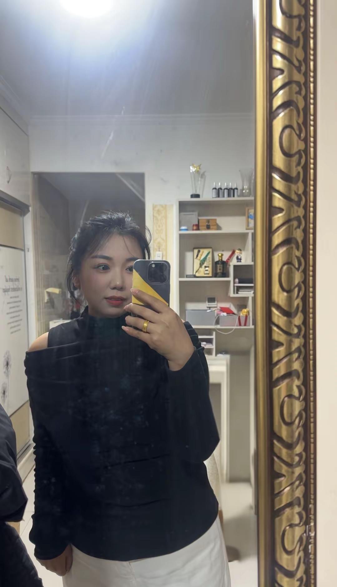 生活最美的状态就是：人静，物简，心安。打卡一个新look