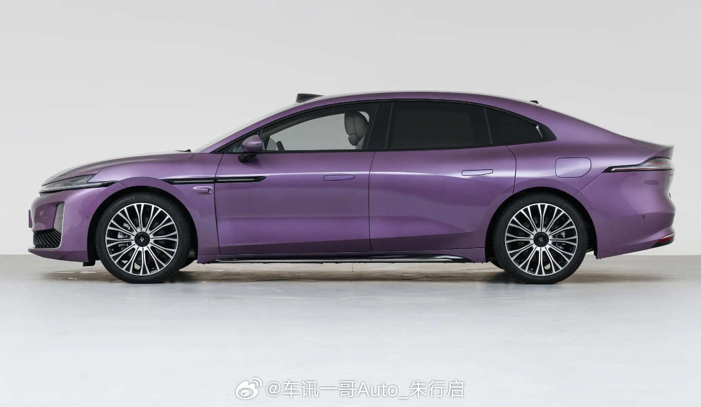 广汽昊铂A800正式上市，限时指导价16.48-27.48万元，共推出4款配置。