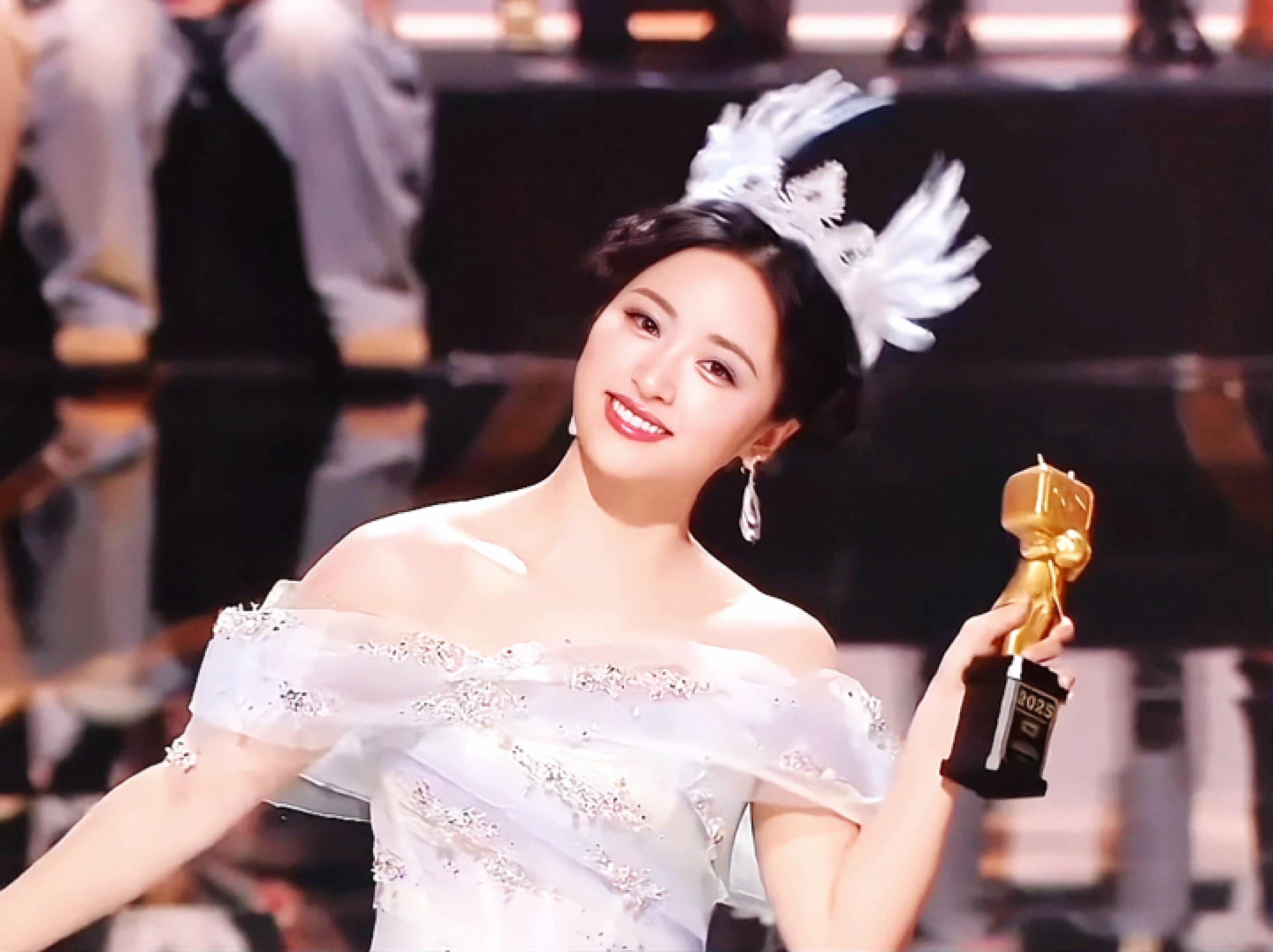 恭喜我们百大up主沈月！！！沈月百大up主结算时刻