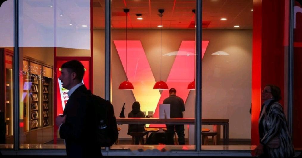 【】当前的市场表明，股价与经济运行脱节。当我们沉醉于前所未有的股价飙升时，残酷的