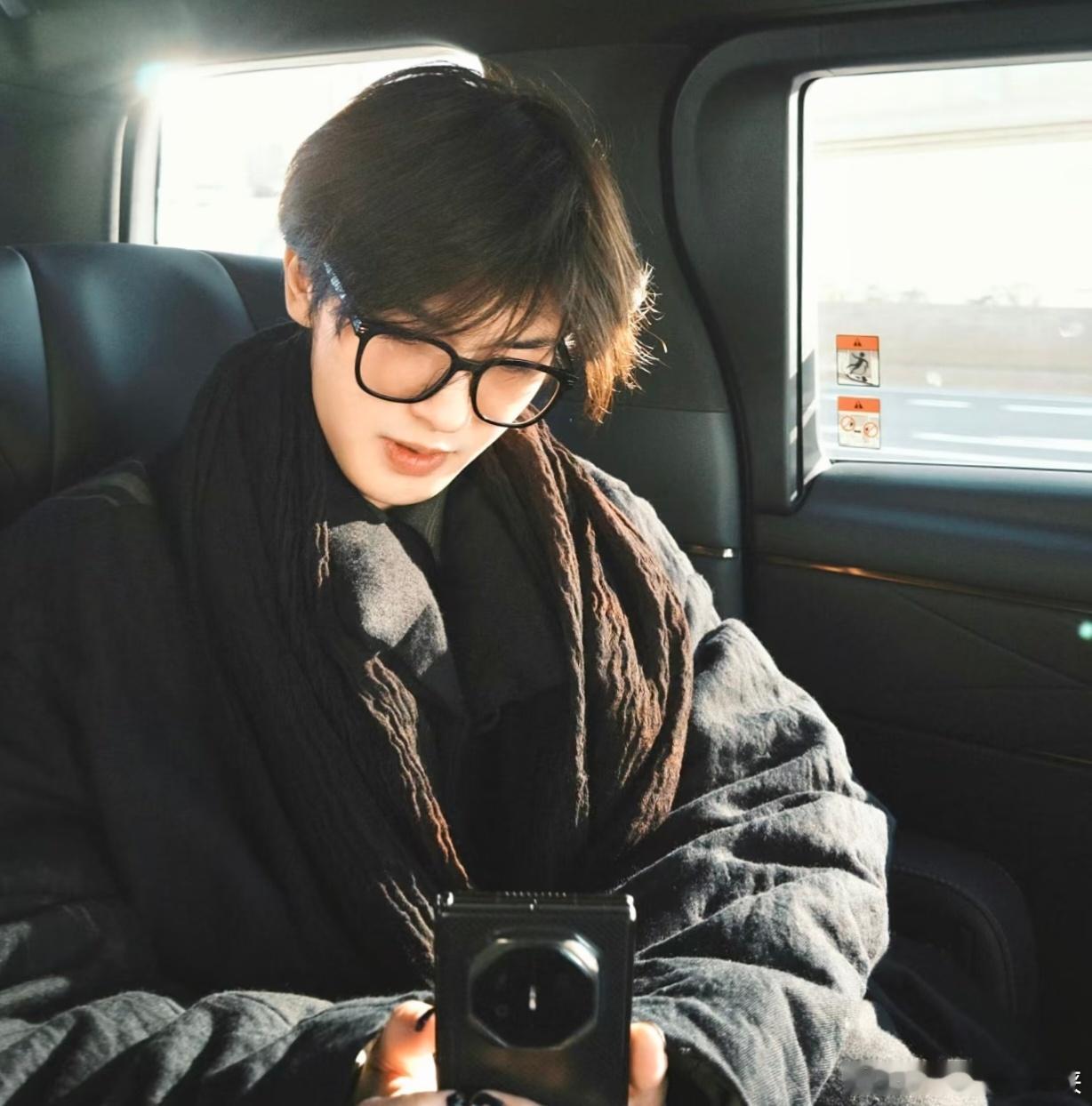 朱正廷的文艺气息简直绝了，我就爱这口 