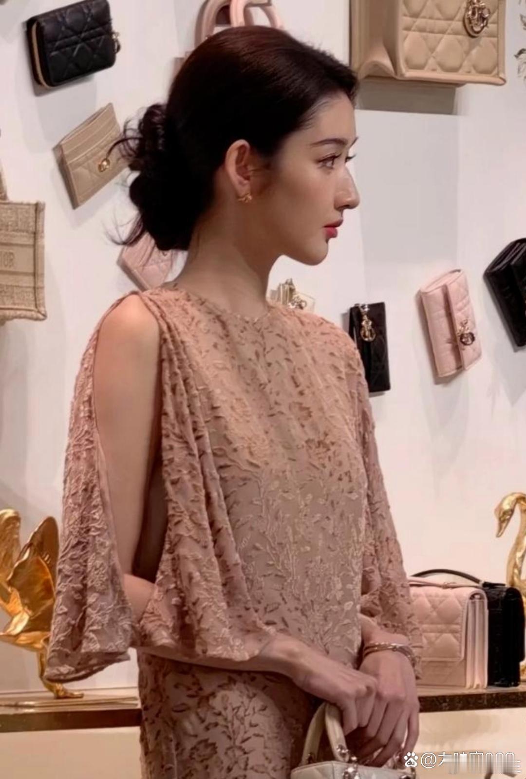 王玉雯她长得这么好看，电视里完全看不出来啊 