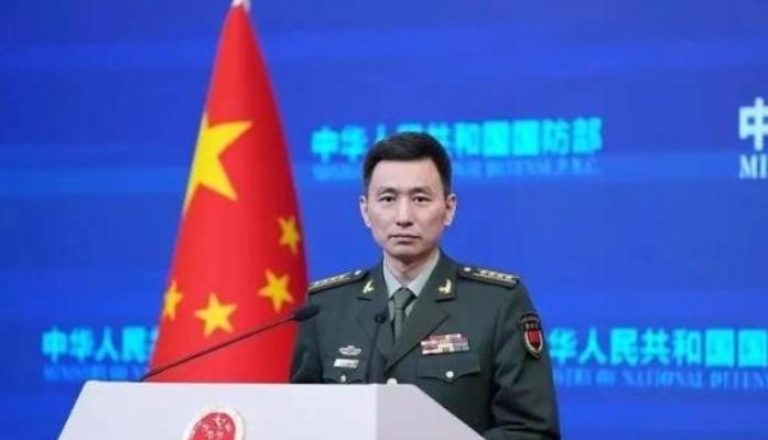 中国有必要公开告诫所有国家，谁若敢打击中国大陆本土目标，不管由何处发起攻击，中国