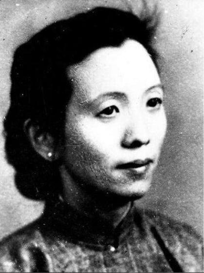 1946年3月，华中分局副书记谭震林在淮安一处农舍召见陈修良，当面传达组织决定，