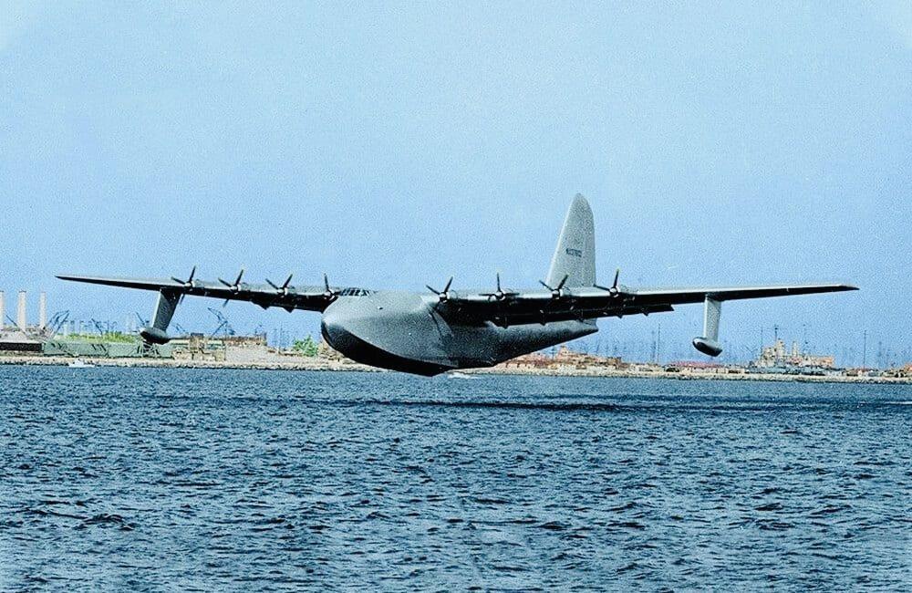 休斯H-4“大力神”（Hughes H-4 Hercules）是人类航空史上最具