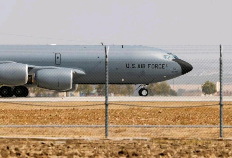 由于西班牙拒绝让美国军方使用其基地执行与打击伊朗相关的任务，美国总统特朗普威胁要