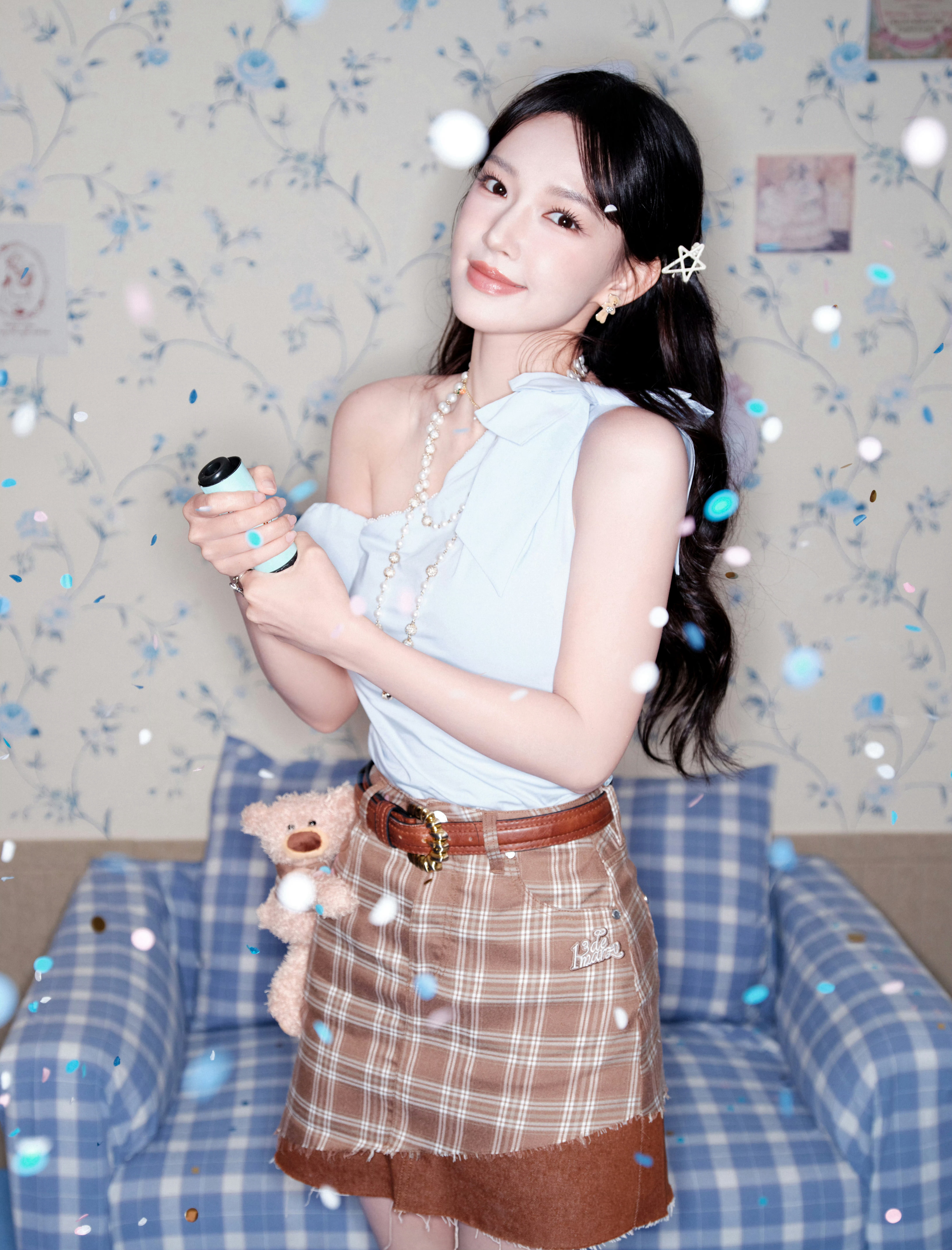 程潇 x 最新物料·可爱中带着是性感[爱慕] ​​​