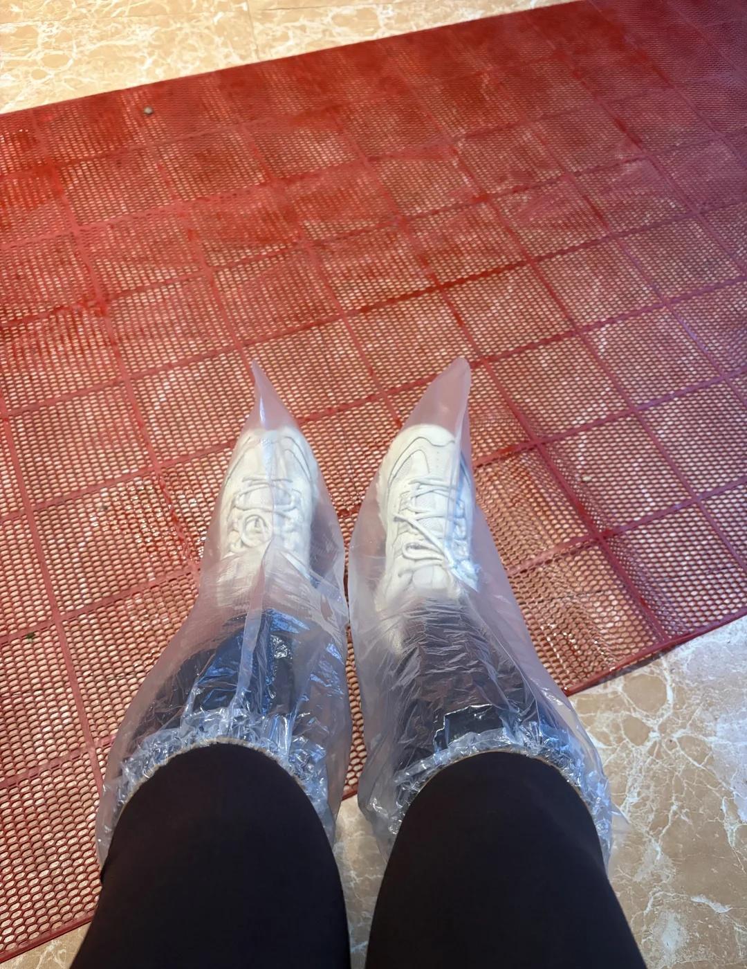 武汉大暴雨⛈️
下雨天☔️有这个绝了👍🏻再也不怕去到公司袜子都湿了[惊喜]大