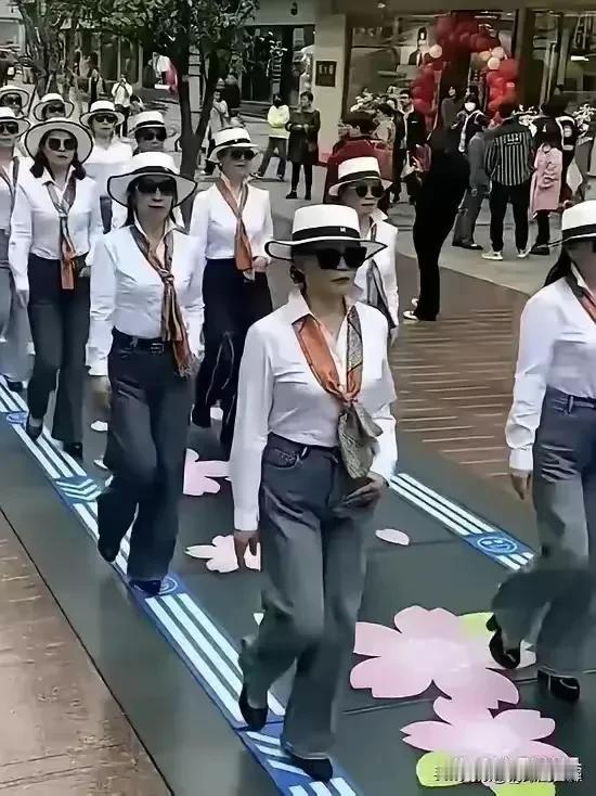 你见到这些人，有什么看法或想法。