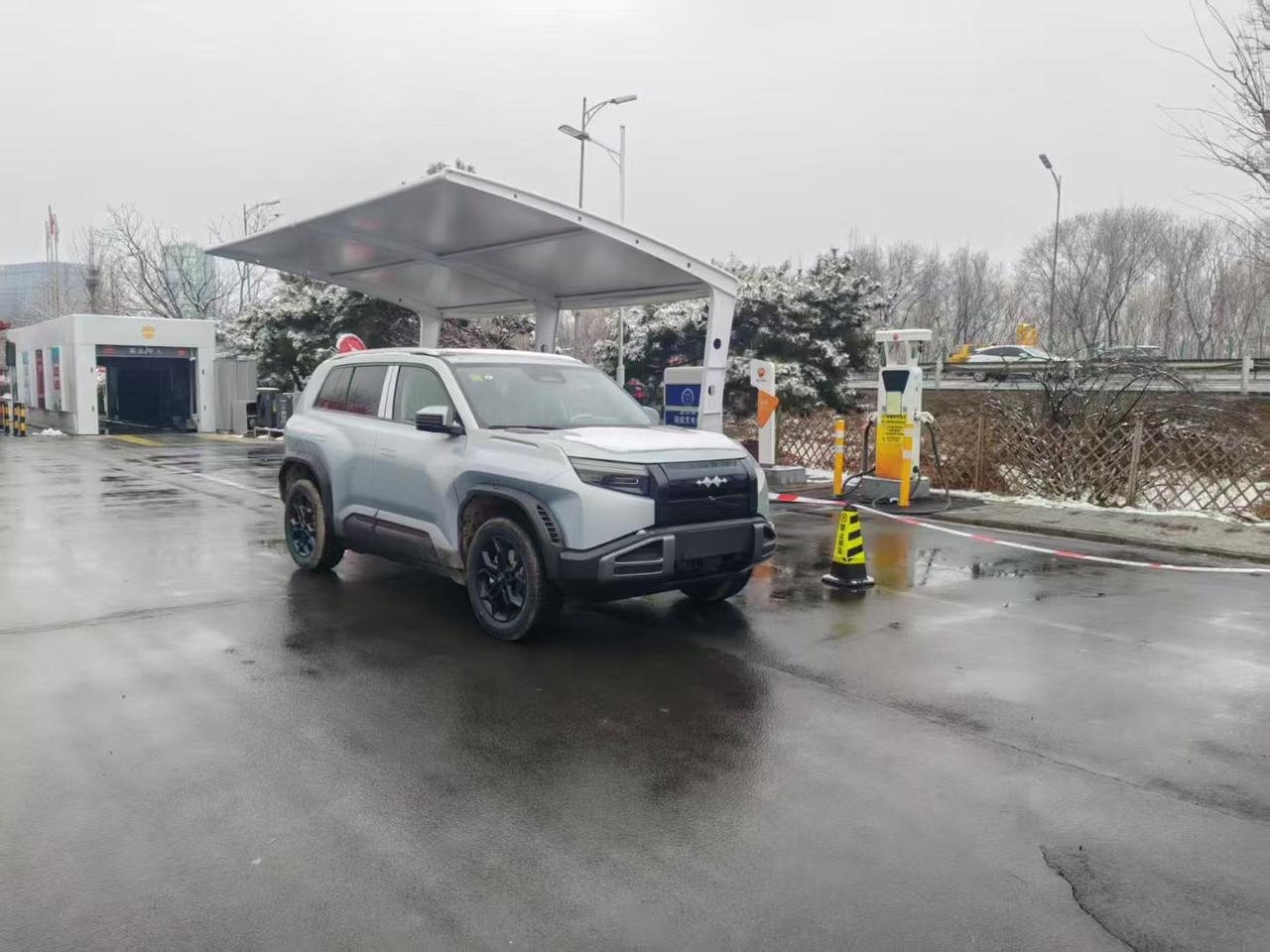 🚗方程豹钛3 620KM 后驱闪充版 指导价:153800 运损包修复，质保正