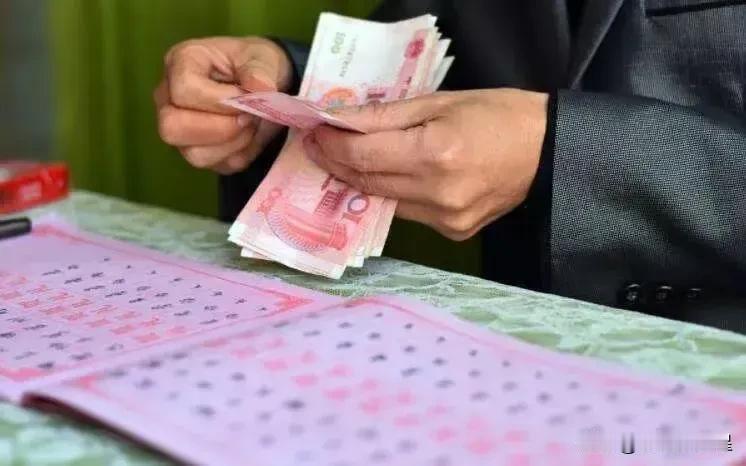 天津的随礼记账方式不错！

全国各地谁家有红白喜事都会设礼账，但天津的记账方式与