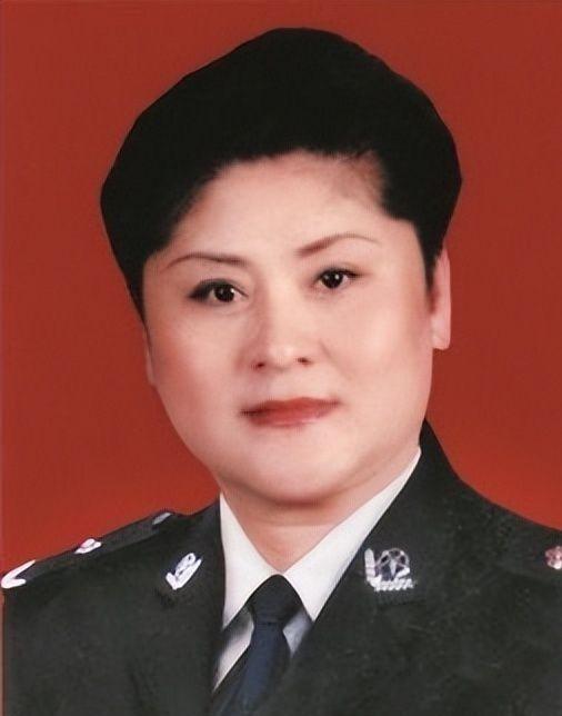 1988年，郑州的一名少女，被三个壮汉强行送上了一辆出租车，没想到，那辆轿车的驾