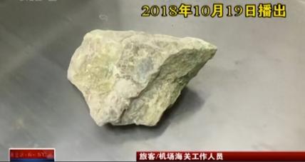 医生怒斥：4种首饰别再戴了！等到患癌后悔都晚了，千万要注意！

在追求美的过程中