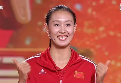 杨涵钰作为国内联赛连续两年的最佳副攻，就是进不了赵勇执教的中国女排，真的让人匪夷