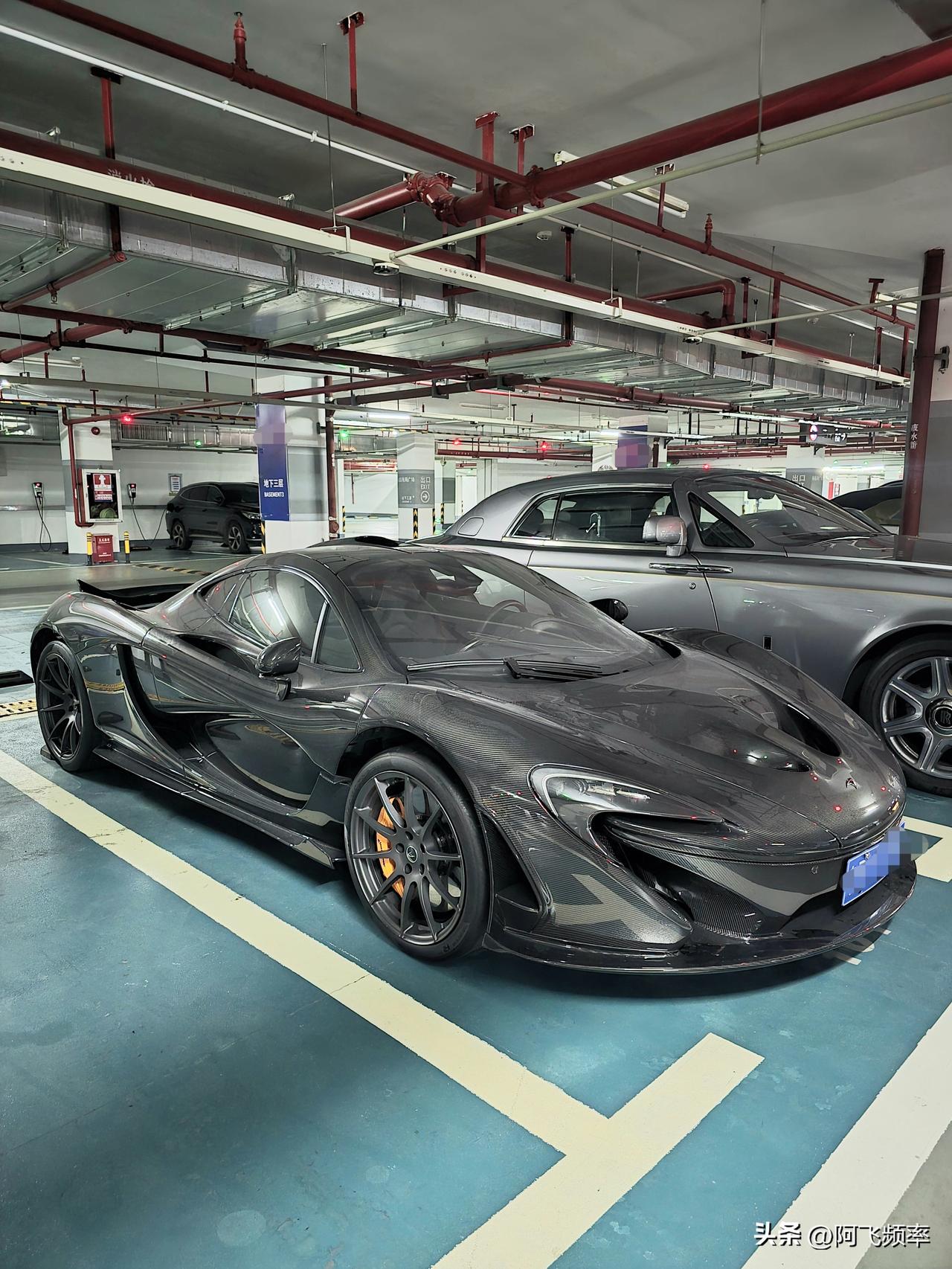 偶遇两辆曾经川渝的神车-迈凯伦P1/法拉利458SPA

迈凯伦P1 Carbo