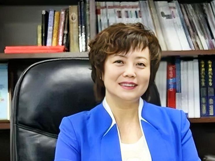 未来10年比亚迪能"锁定"海外多少消费者？

1，500万个？

2，600万个