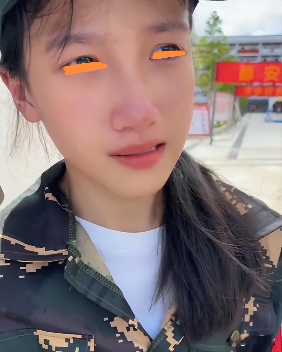 女大学生报到接连翻车，崩溃感慨：我蠢得不像人
 
准大学生独自去大学报到，一路状