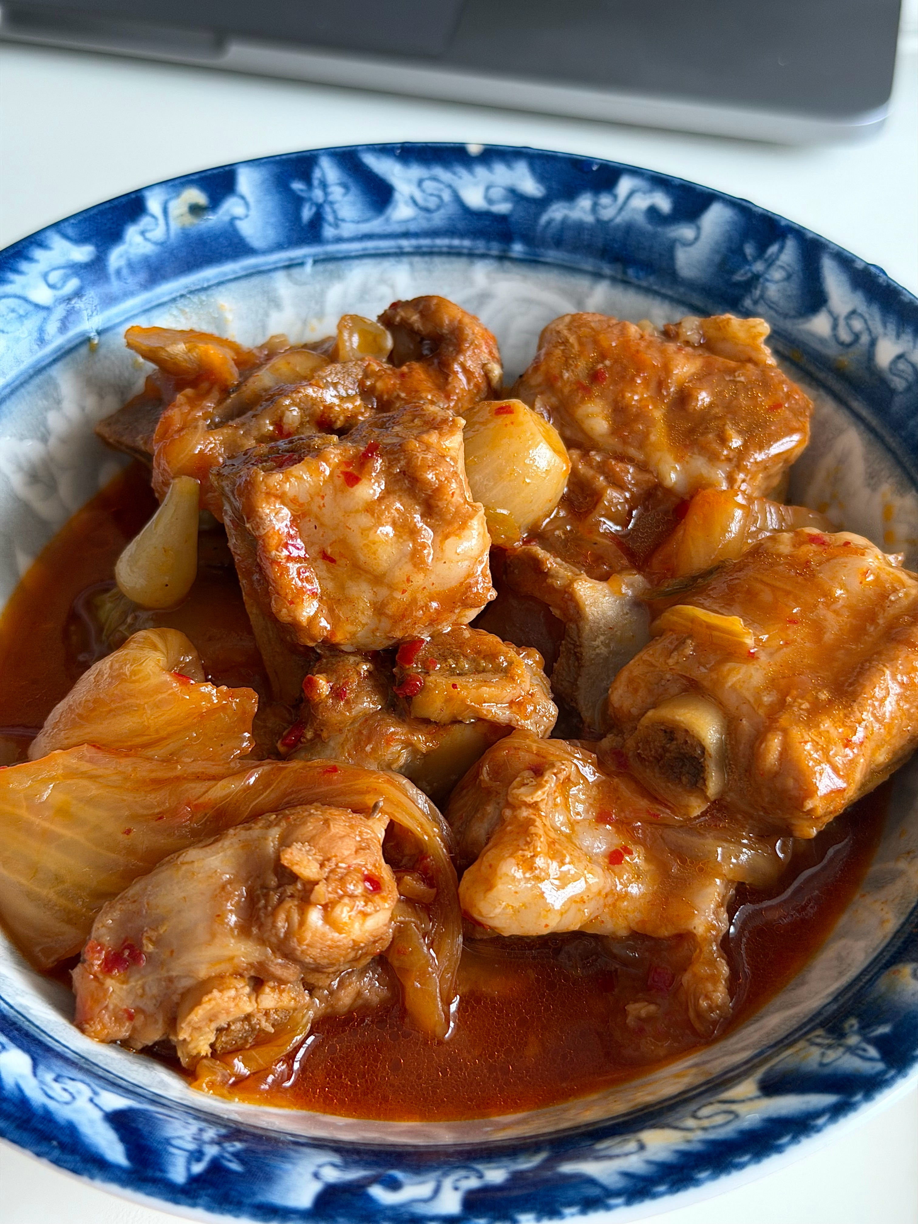 泡菜炖排骨 下饭下饭 
