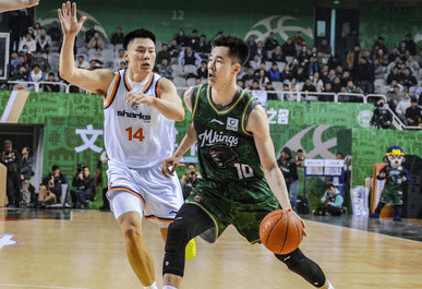 郭昊文：王世龙指导为球队带来了拼劲&底蕴，这对我们很重要