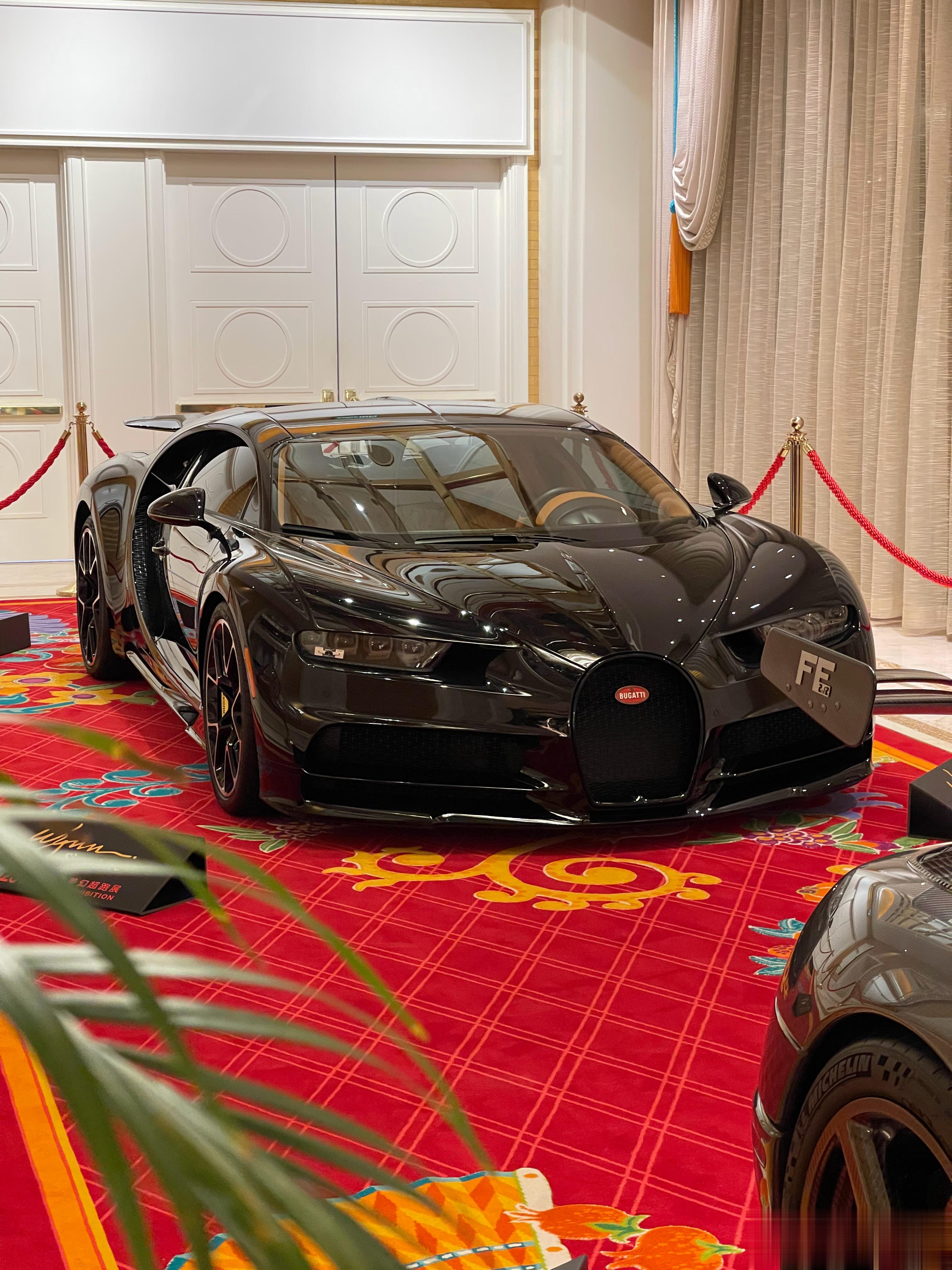 #shen车视界# 在最近一辆接一辆两地牌Chiron的光芒下，永利皇宫这辆Ch