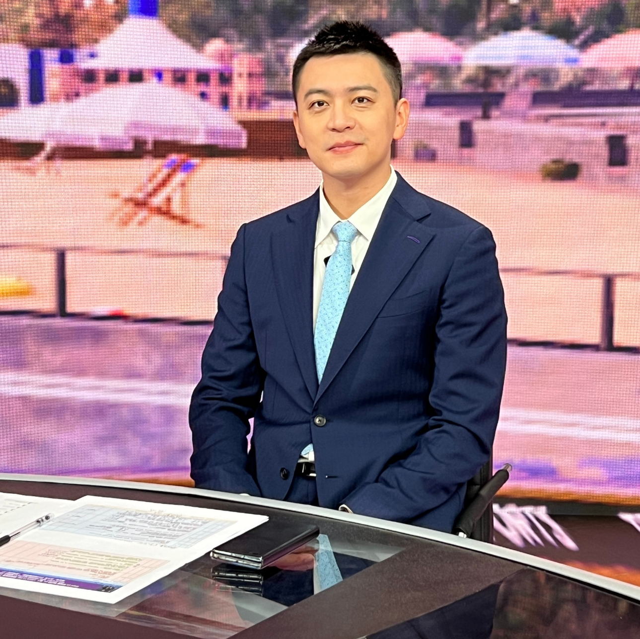 杨鸣[超话]nba季后赛 他来了！杨鸣指导周四、周五连续两天做客腾讯NBA，解说