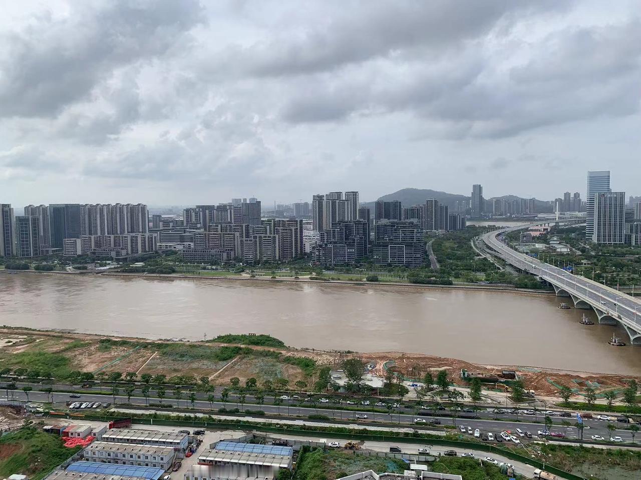 广州黄埔本地的自媒体，请尊重企业归属地版权，为了所谓的政绩，已经到处胡拼乱凑不是