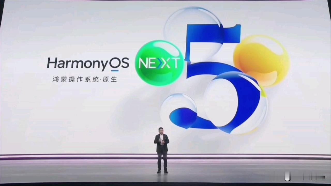 作为一个重度“设备依赖症”患者，我曾以为同时用手机、平板、电脑办公，就像左手画圆