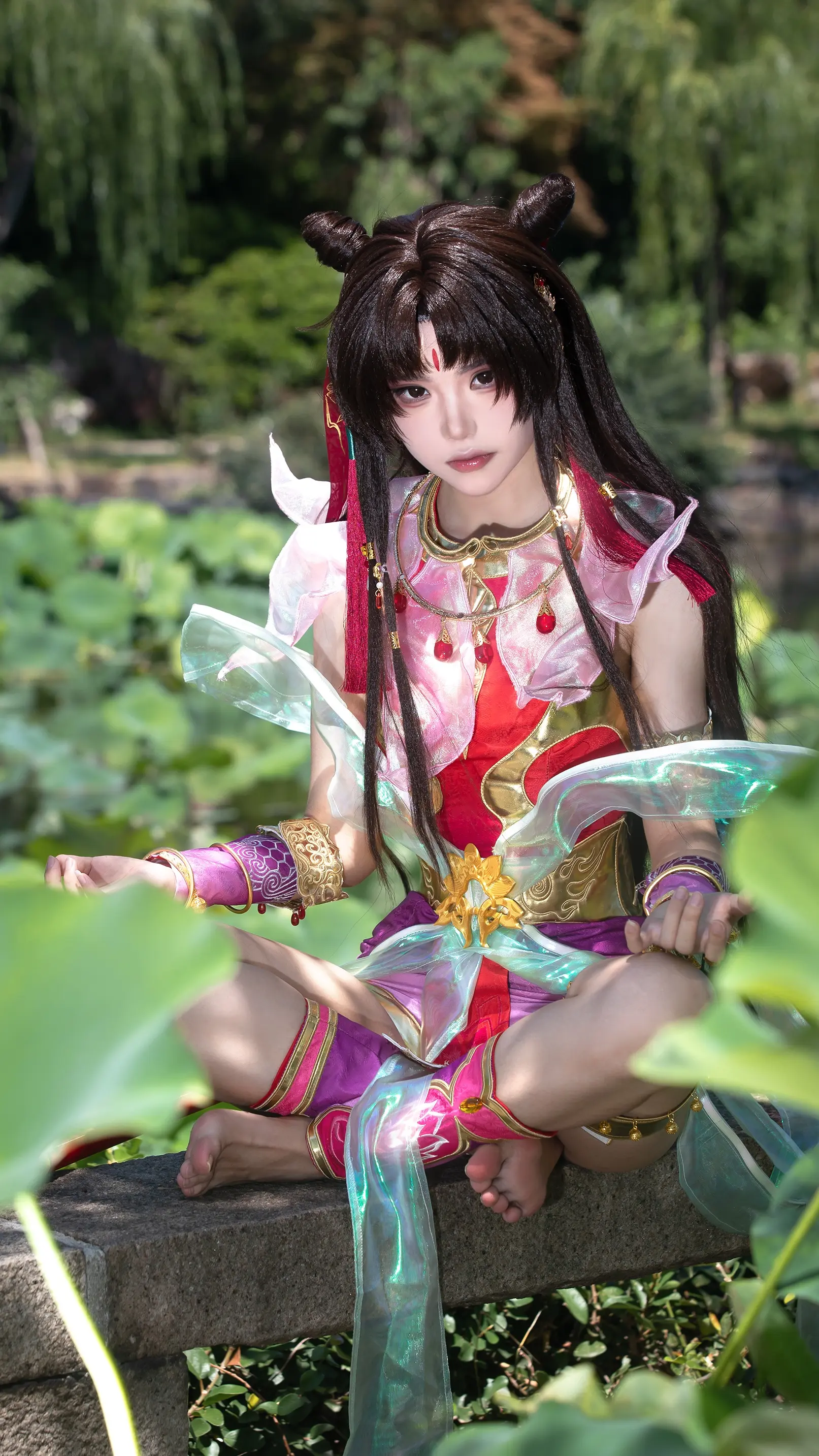 莲花所化 身怀异香…
