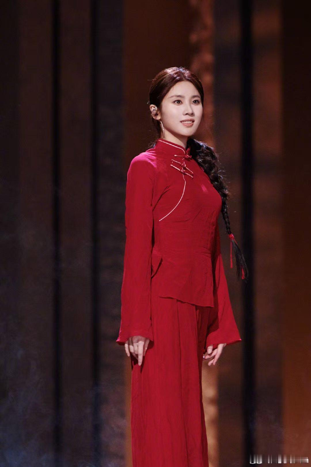 孙怡安慰张慧雯乘风2026温柔永远是必杀技！孙怡贴面膜安慰张慧雯，太治愈 