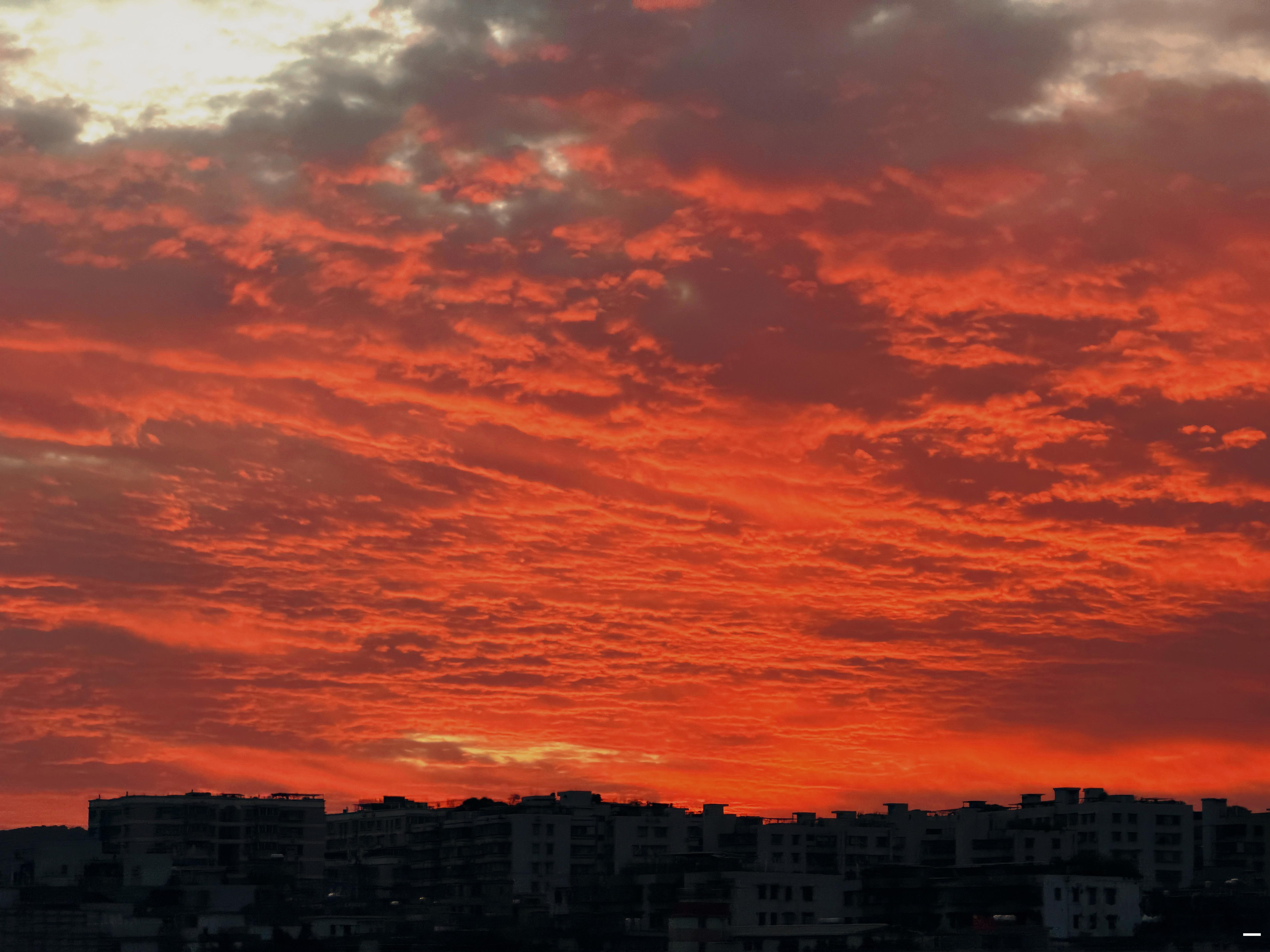 早今儿这朝霞可太漂亮啦！迎接好运！一大早小冷风一吹，贼精神要添衣了汉堡杨南方人不