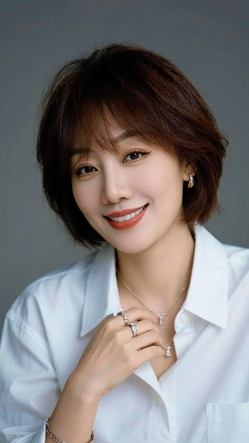 AI简约知性写真 ai创作 广告分成玩法达人伙伴关系