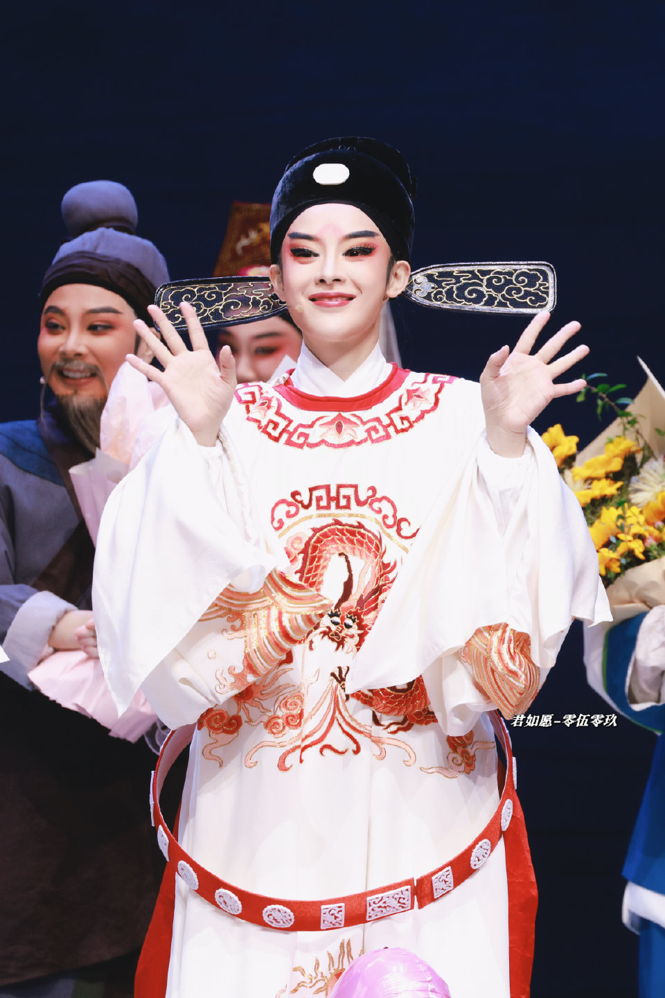 陈丽君发文很无语，为什么要去打扰演员的家人呢？爱她请先尊重她保护她，就不能离舞台