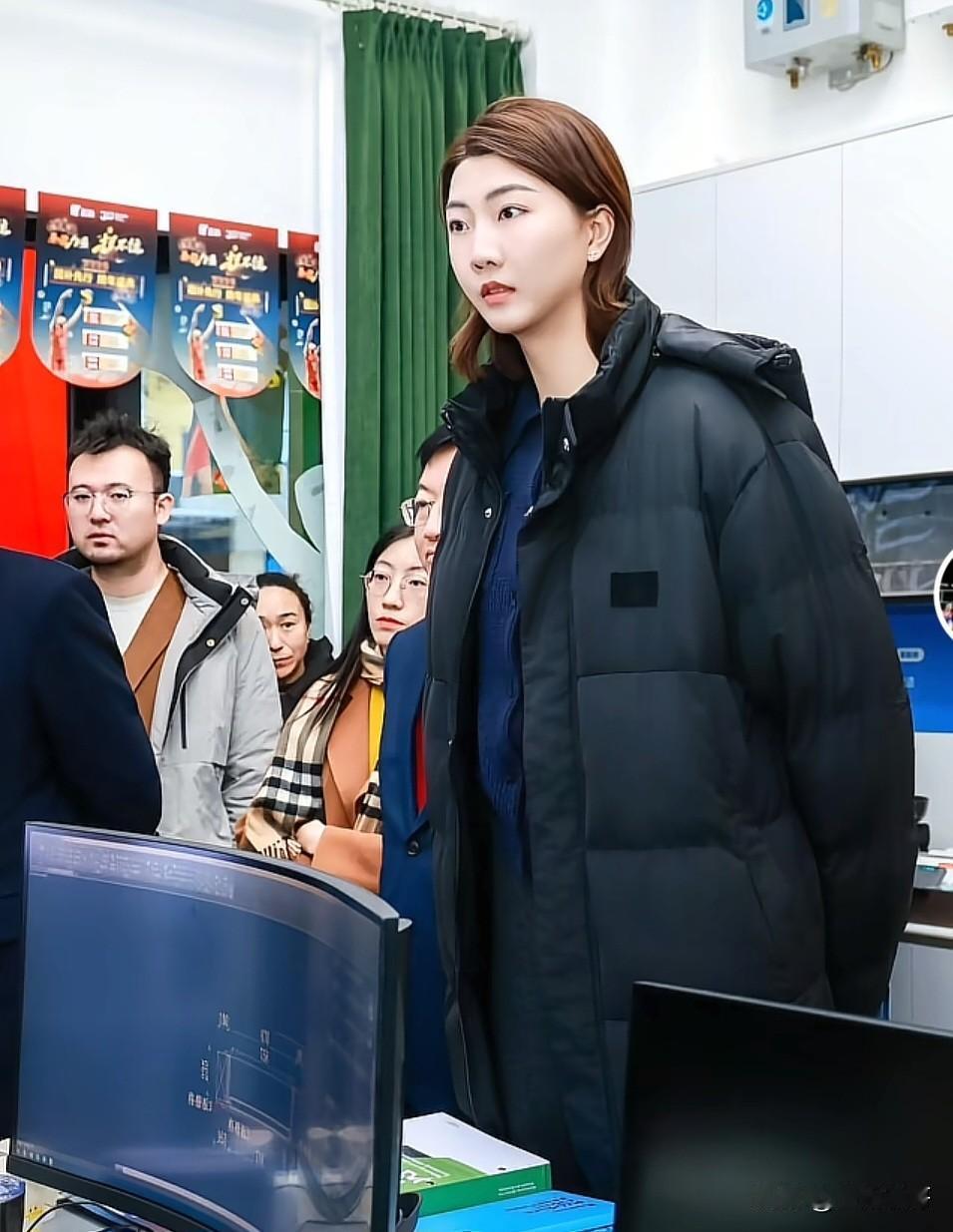 【袁心玥退役了  真滴假滴？？？】中国女排 
12月16日有平台宣爆料称袁心玥“