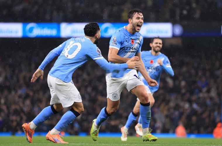 欧冠联赛，曼城客场2-1逆转击败皇马。著名足球评论员韩乔生认为，曼城绝对是夺冠大