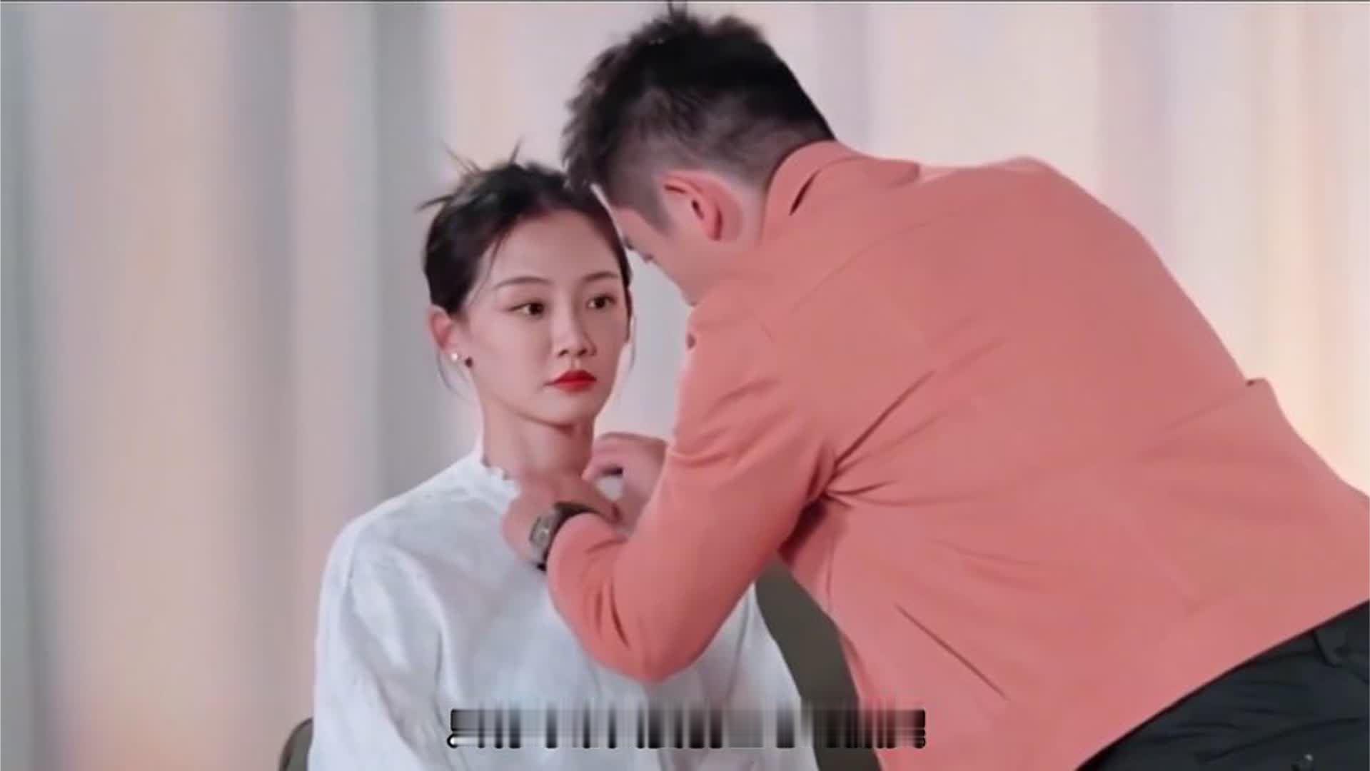 郑恺跟苗苗结婚以后，变得稳重了许多，两人上节目默契十足 #郑恺