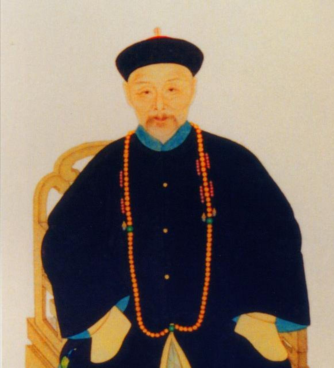 该判刑的判刑，该杀头的杀头。上任第一年，他下令扫荡人口拐卖团伙，抓获人贩子数百名