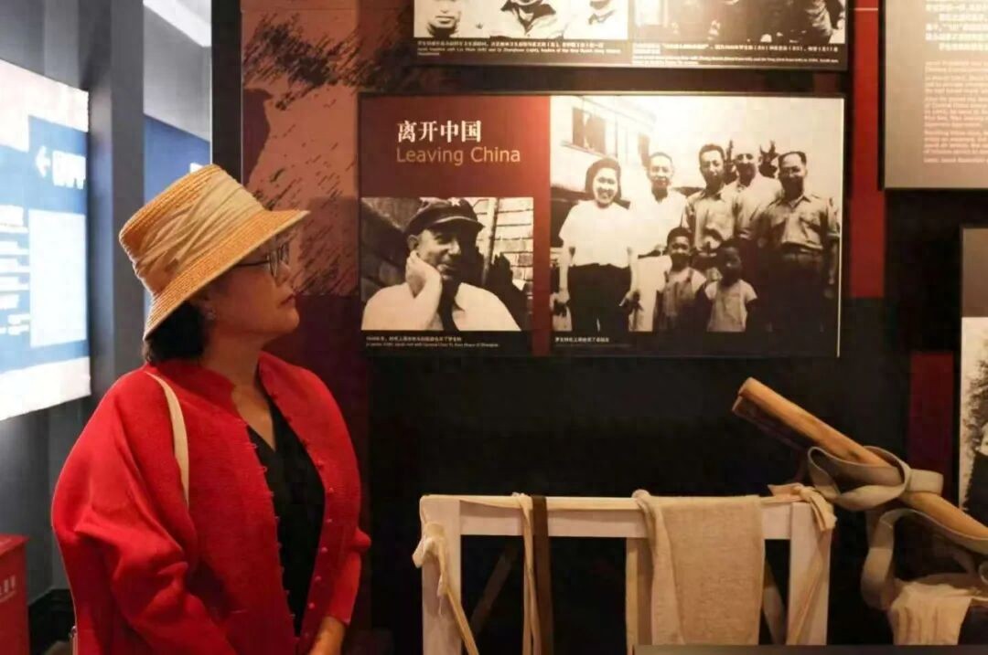 作家方丽娜：散文盛不下的东西 可以装在小说里