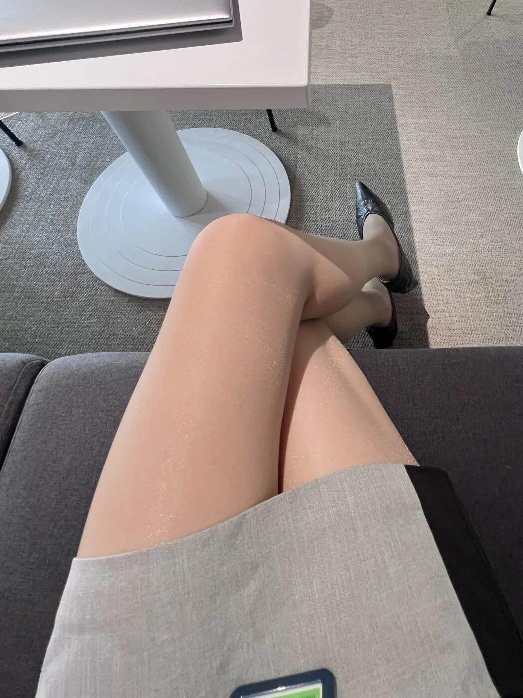 如何看待女生穿丝袜