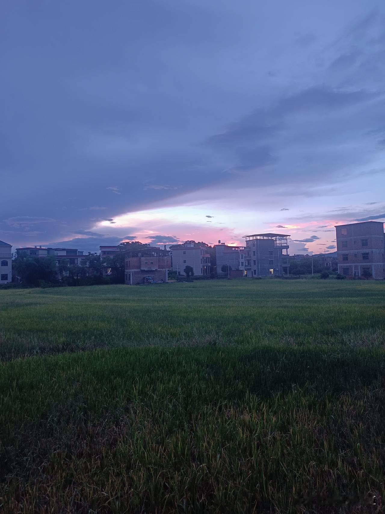 用一张图证明你来过湘江我本来就生在湘江，哪里有什么来过，我是大蓝山的，蓝山塔峰镇