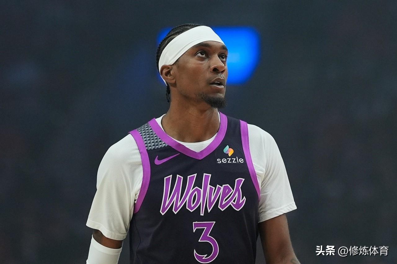 阿奴诺比和麦克丹尼尔斯是真香啊，都是顶级3D！

1、阿奴诺比——28岁，身高2