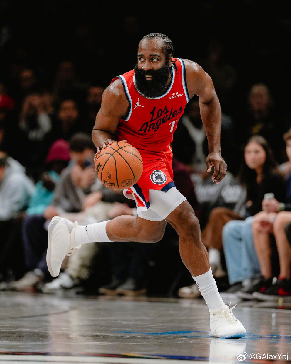 哈登 31分4板6助 W14L23[37/82]个人状态在线，全队发挥都很好。今