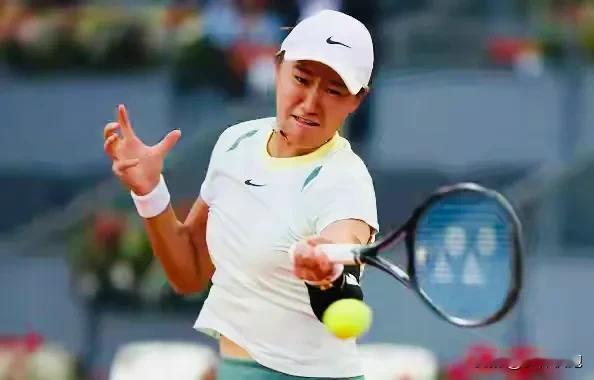 王曦雨2-0战胜排名第292位的资格赛选手🇮🇹布兰卡乔，晋级WTA250拉巴