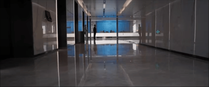 就这个以法之名盘它洪亮就是查东平的不二人选！！毕竟他曾经的同窗经历，还有对于东平