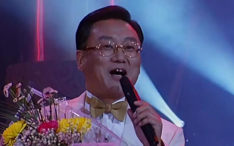 蒋大为的歌唱艺术成就逼近李双江

在中国民族声乐成就方面，蒋大为是仅次于李双江的