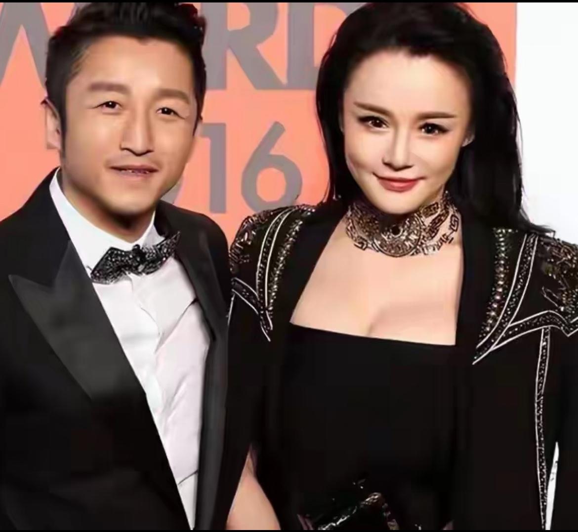 觉得冉莹颖和田朴珺很像，没想到她俩还是商学院同学啊！

冉莹颖当年跟着邹市明出来
