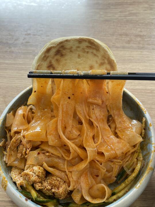 西安这个好好吃🤤叫什么啊。。。。。😭😭