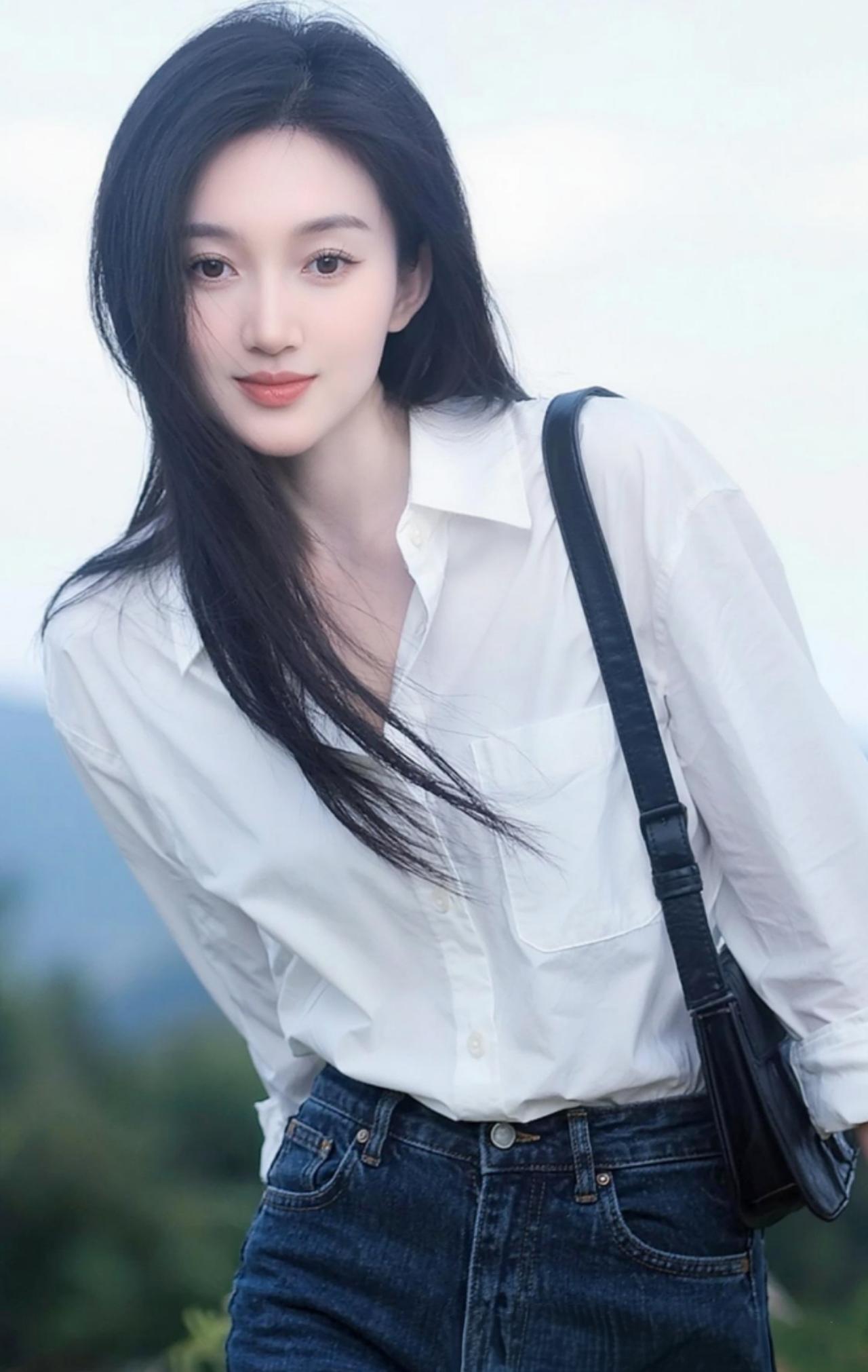 淡淡一笑，胜过人间无数风景。