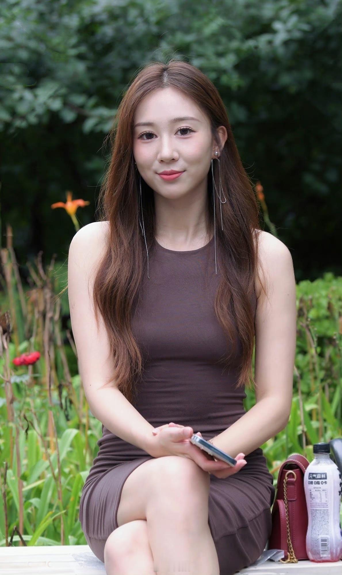 落落大方的小姐姐 ​​​