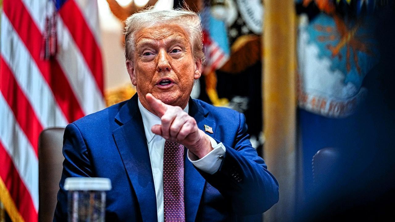 🙀突发新闻很有趣：政府停摆期间坚守岗位获1万美元大奖

联邦政府停止停摆川普总