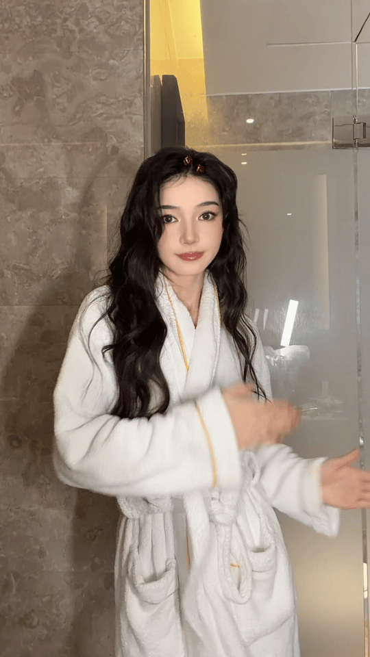 代斯唱跳初舞台给到夯代斯自曝浪姐初舞台 什么？浪姐代斯自曝初舞台了！妆发唱跳齐全